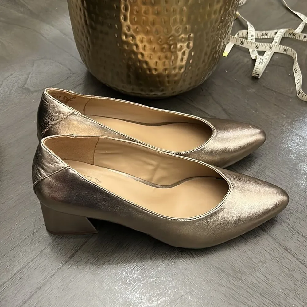NATURALIZER Malynn Pumps Women's Shoes In Warm Silver (WIDE)